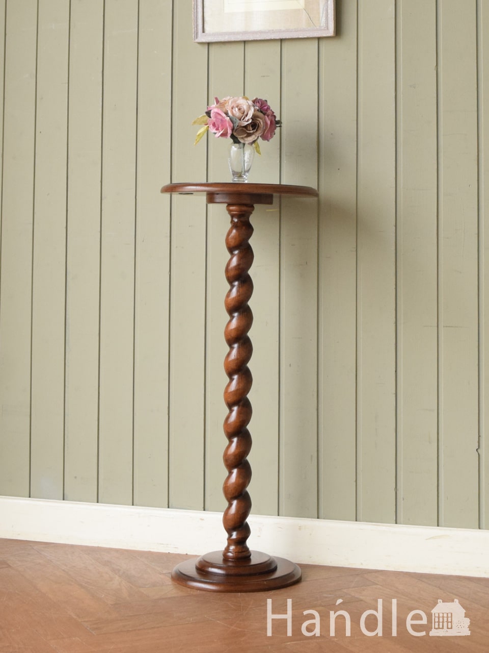 アンティーク風家具の花台、天板が3つの3段フラワースタンド(y-143-f