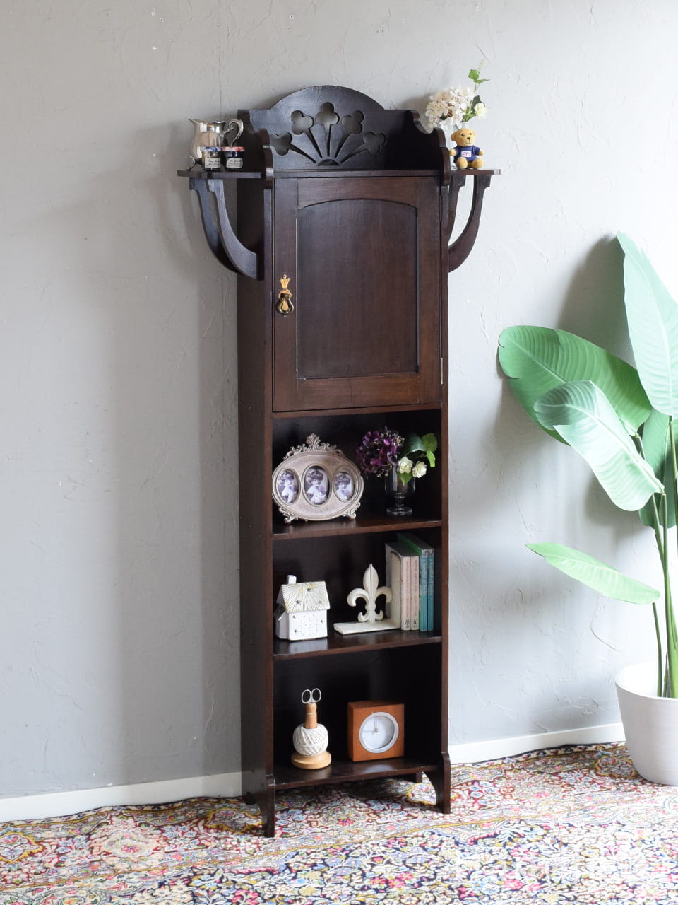 英国スタイルのアンティーク家具、オープン棚のブックシェルフ（本棚