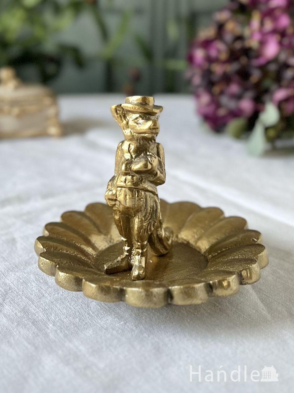 シノワズリーの雰囲気が漂う磁器ボックス、アンティーク風のおしゃれな