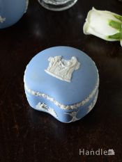 アンティークウェッジウッドのジャスパーウェアのフタ付き小物入れ