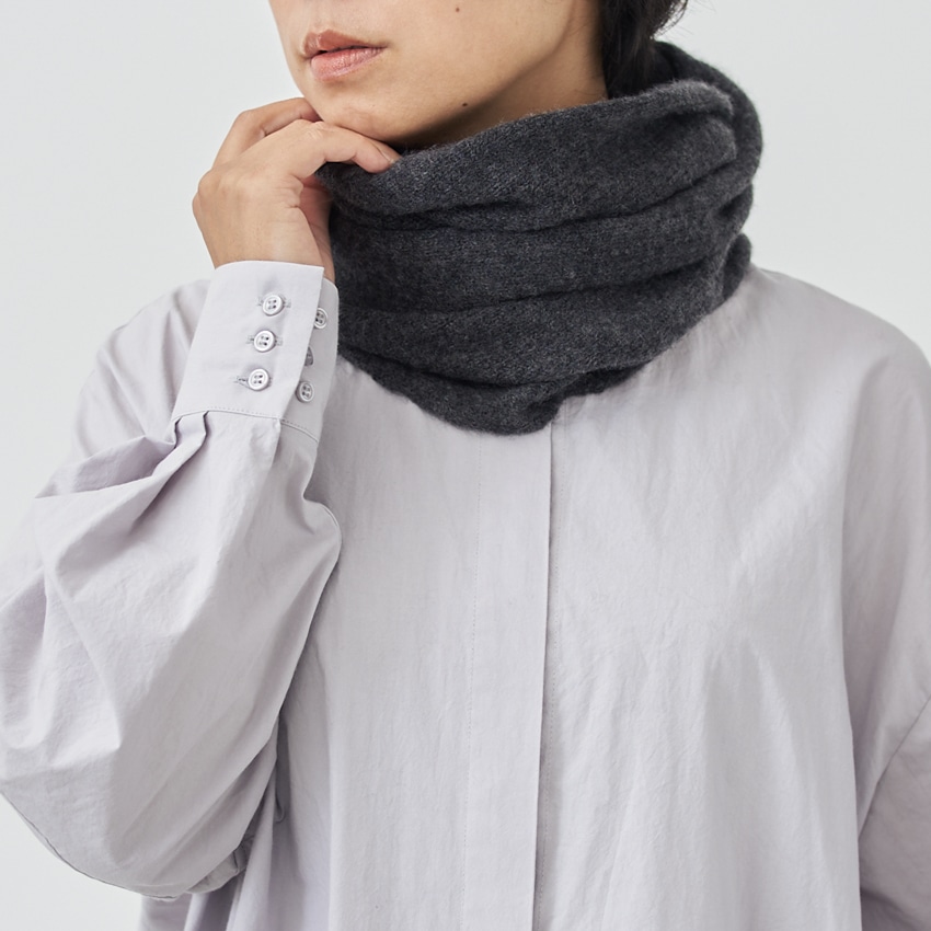 WOOL STUDIO カシミヤ100％のスヌード チャコール: TORIYOSE | HANEDA