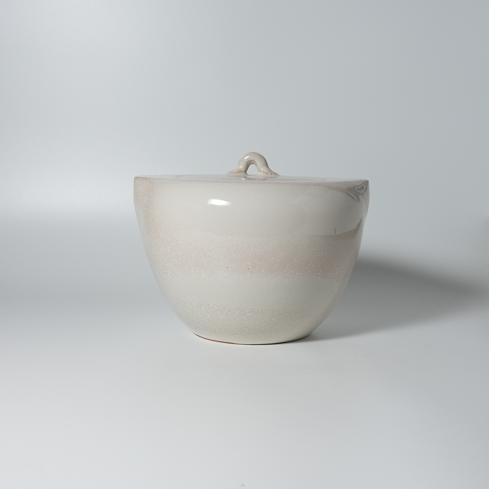 白釉水指 15代坂倉新兵衛 山口県指定無形文化財保持者 | 萩焼屋