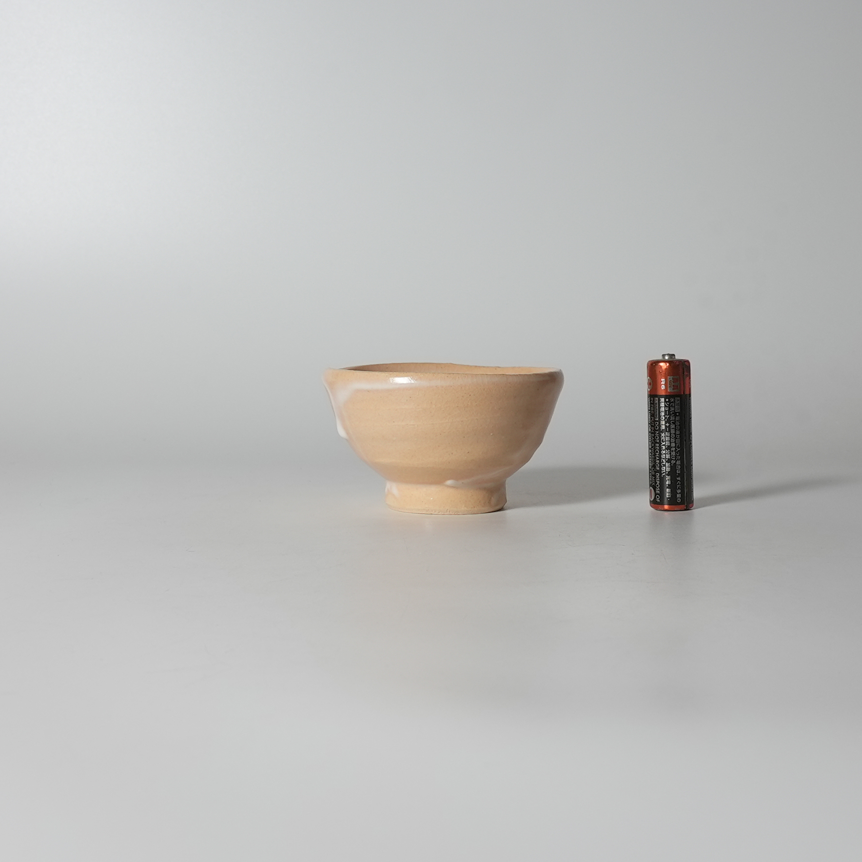 ぐい呑 ビワ 木箱入 船崎透 萩焼 | 萩焼屋Hagiyakiya ネットショップ