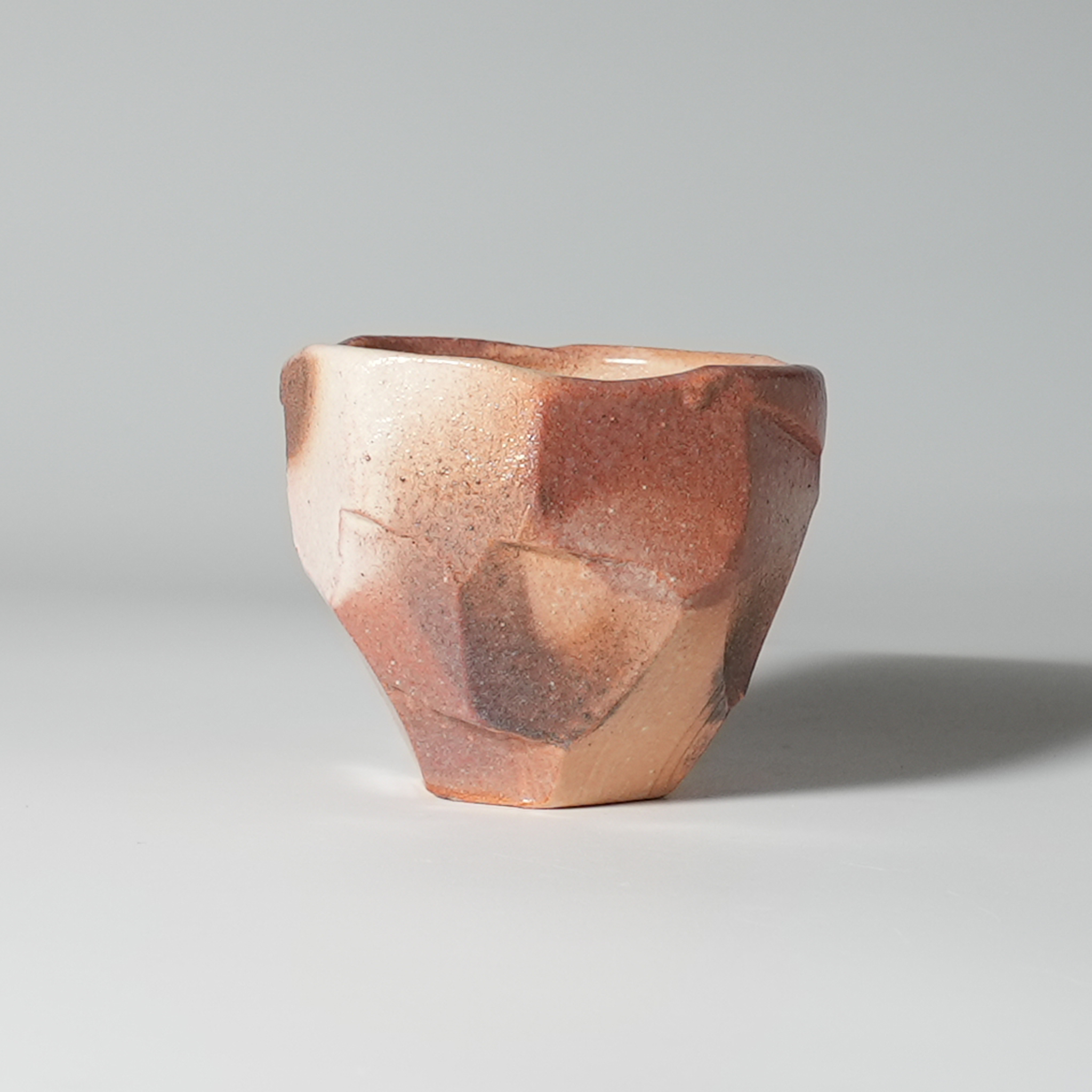 炎彩ぐい呑 岡田裕 県指定無形文化財 萩焼 | 萩焼屋Hagiyakiya ネット