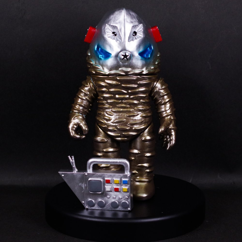 6月28日(金)より受注受付開始】【STRANGE GALLERY】ザラブ星人が登場