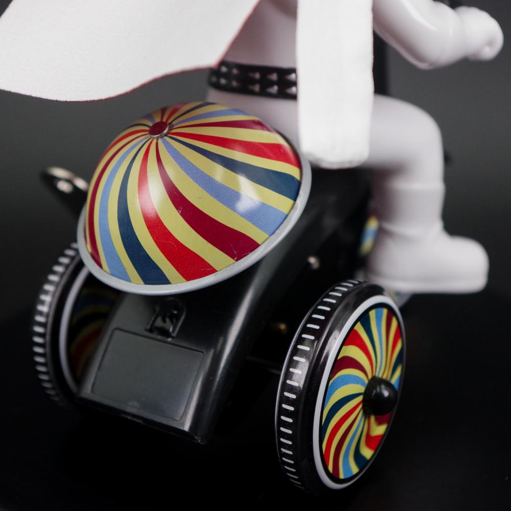 9月6日(土)11時より販売開始】【Kaiju One】月光仮面三輪車が登場