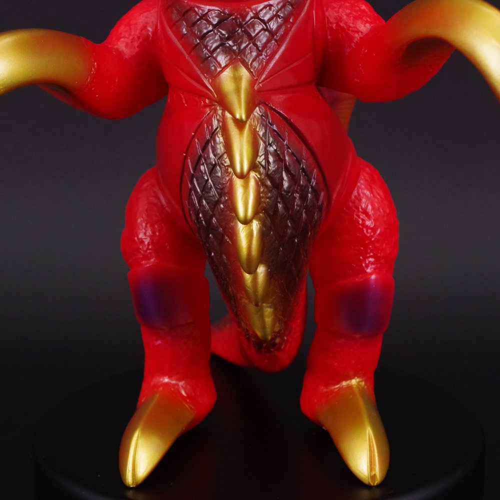 1月24日(金)より受注受付開始】【ブルマァク】ガイガン(レッド)が登場