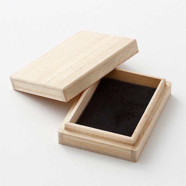 ブローチ平 内寸77×51×H18mm / 製品紹介 | 箱義桐箱店