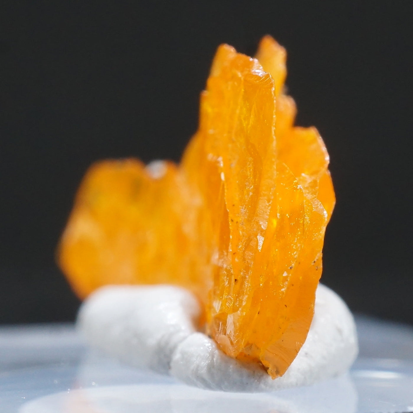 モロッコ産 Wulfenite(ウルフェナイト) モリブデン鉛鉱 – 天然石