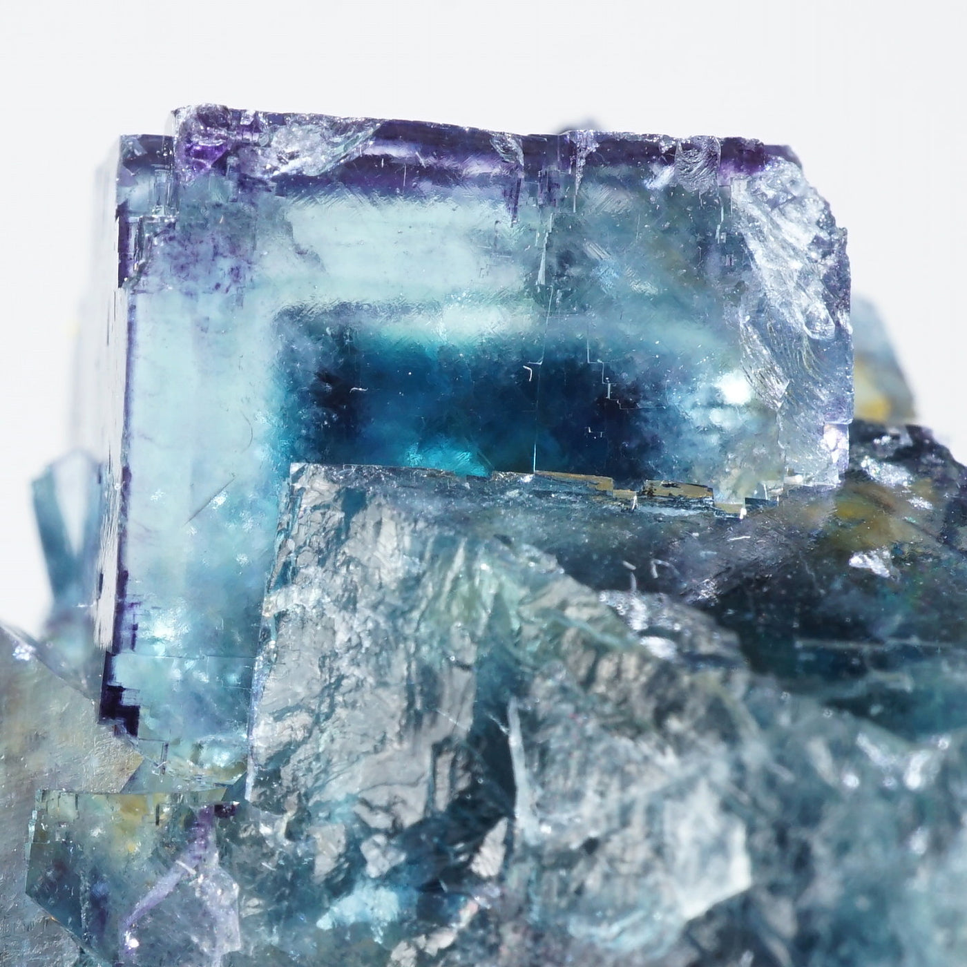 ナミビア・オコルス産 フローライト – 天然石ハッピーギフト