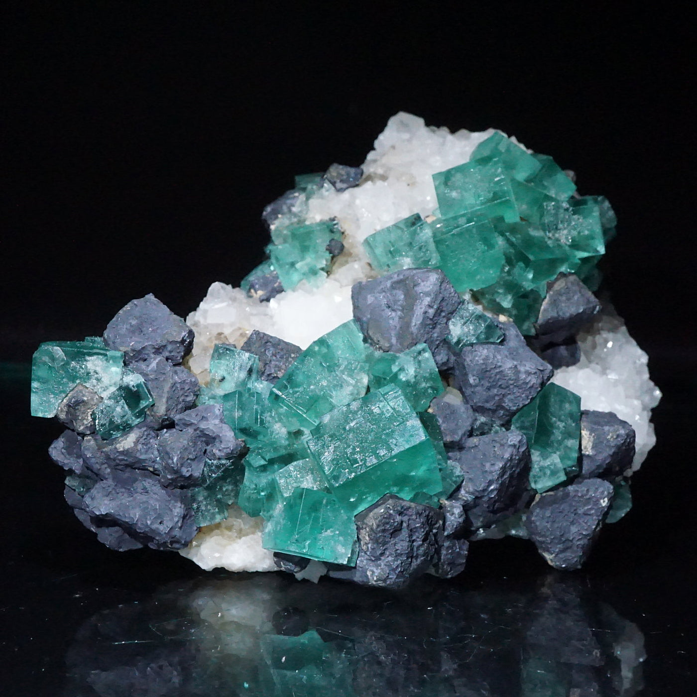 イギリス ロジャリー鉱山産 フローライト |ハッピーギフト – 天然石