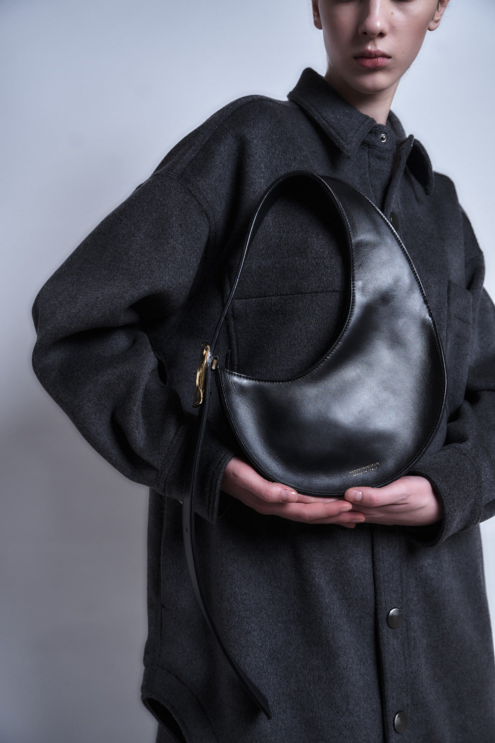 CONSTANTIN - LEATHER CIRCLE BAG – HARUNOBUMURATA