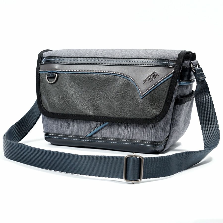 公式】 MOUSTACHE メッセンジャーバッグS シュリンク合皮×白化合皮×杢
