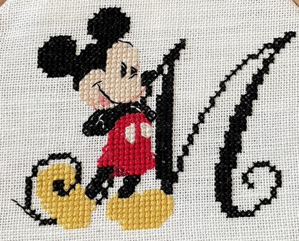 Disney au point de croix – ディズニーのクロスステッチ – | 針と糸.fun