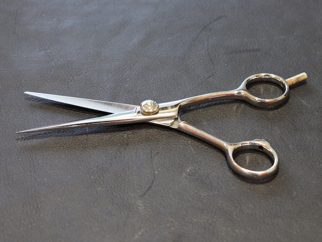 TAYA60 美容師用 理容師用 トリマー用 中古シザー ハサミ屋はやし