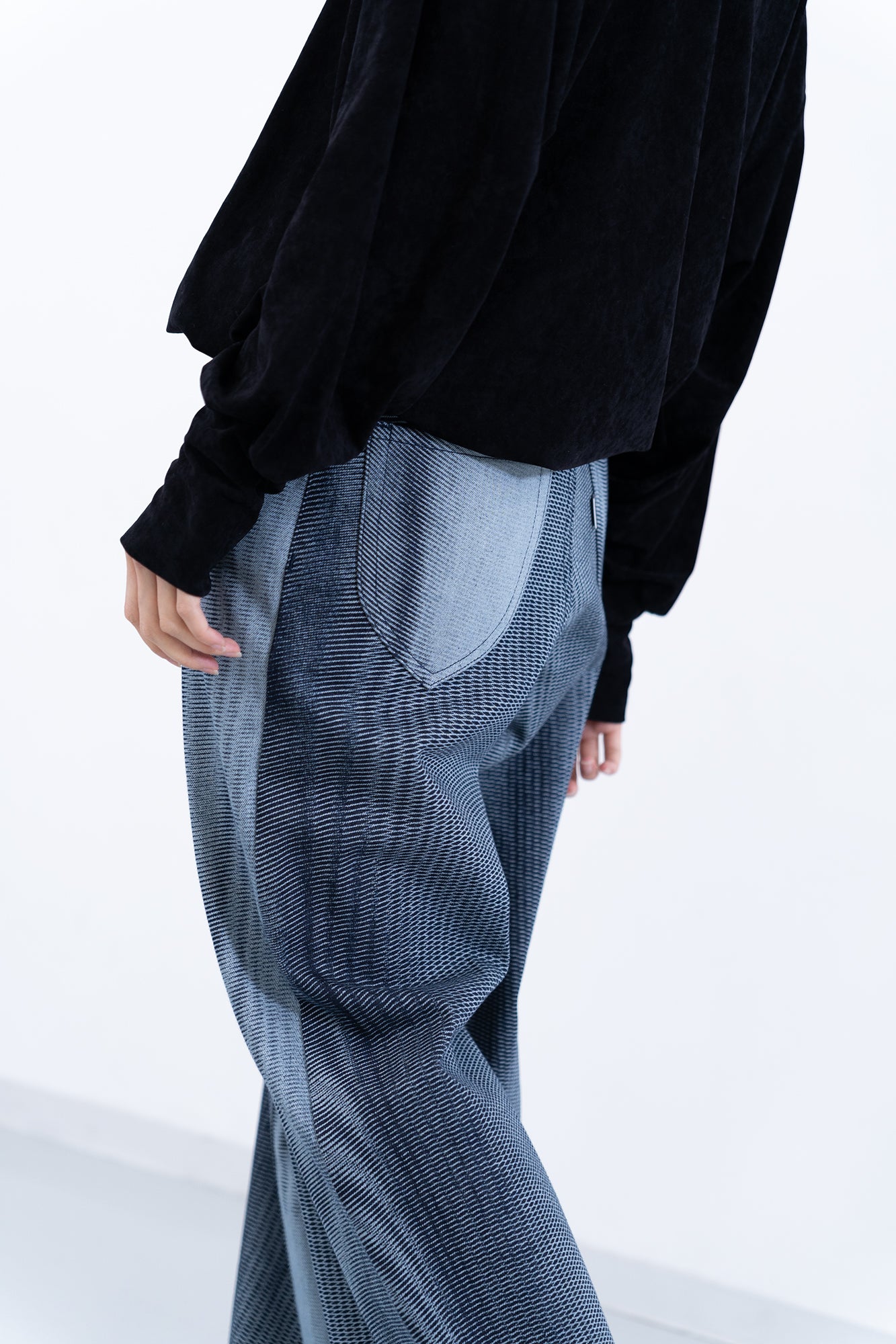 Mirage Bleach Denim / navy – HATRA OFFICIAL