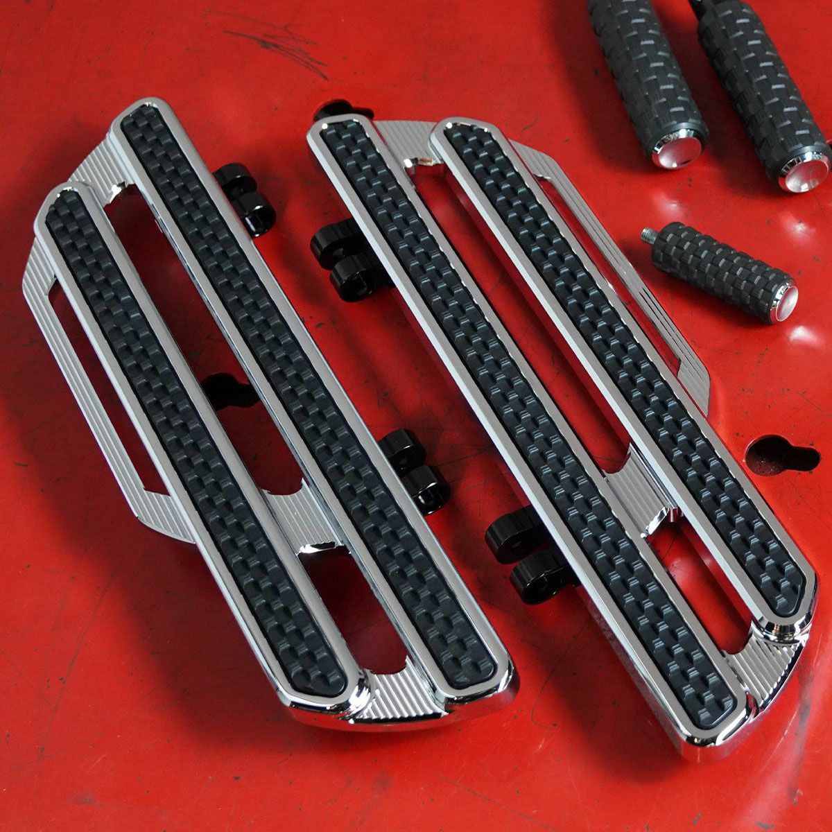 アレンネス(Arlen Ness) フットボード ハーレー用