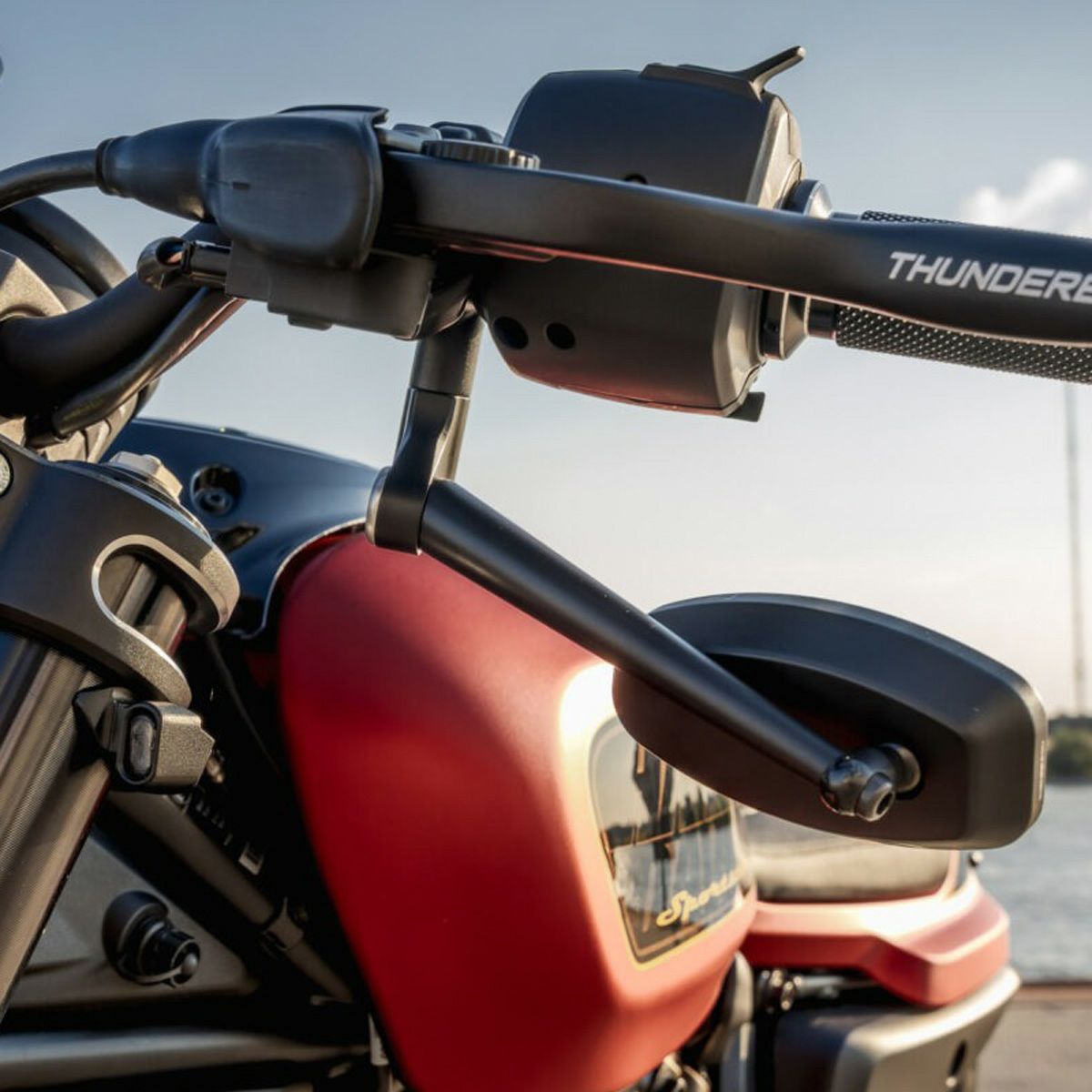 ナイトスター用 サイドミラーブラケット INFINITY |ハーレーパーツ専門