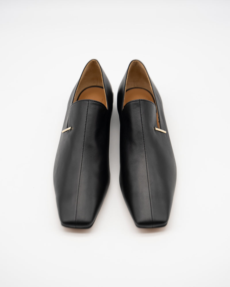 Erika black メタル付きローファー ブラック - HENRI EN VARGO (ヘンリ