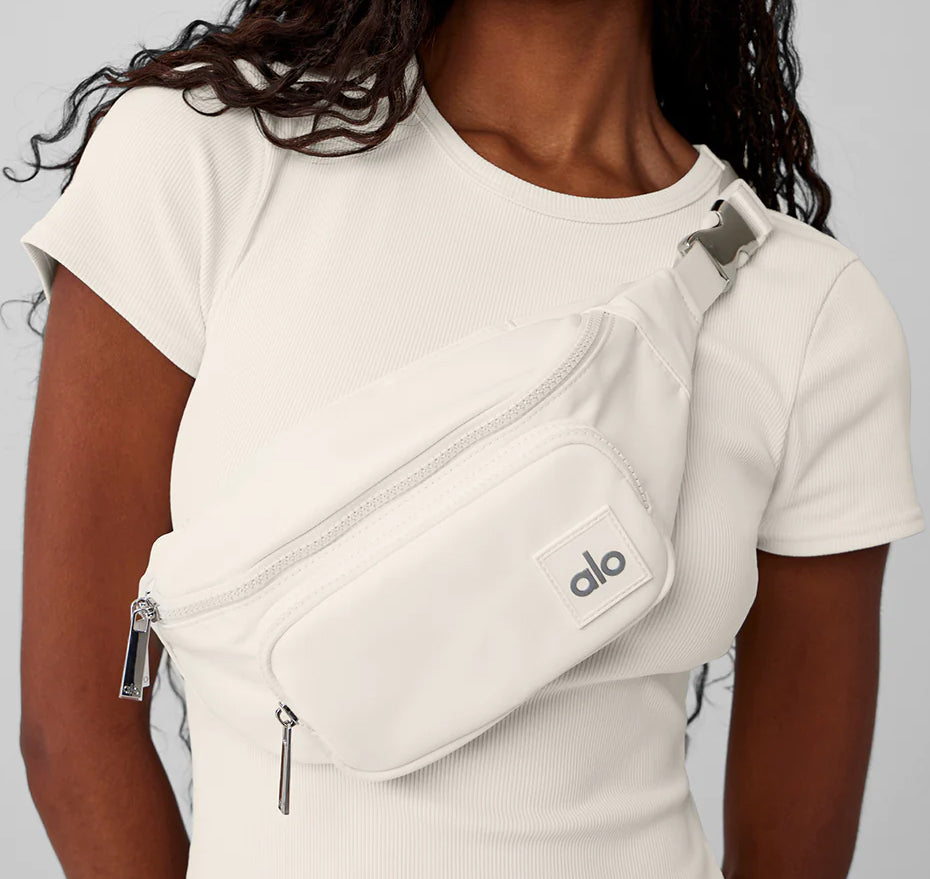 Alo Yoga Women's Explorer Fanny Pack Ivory – hepsikanadadan