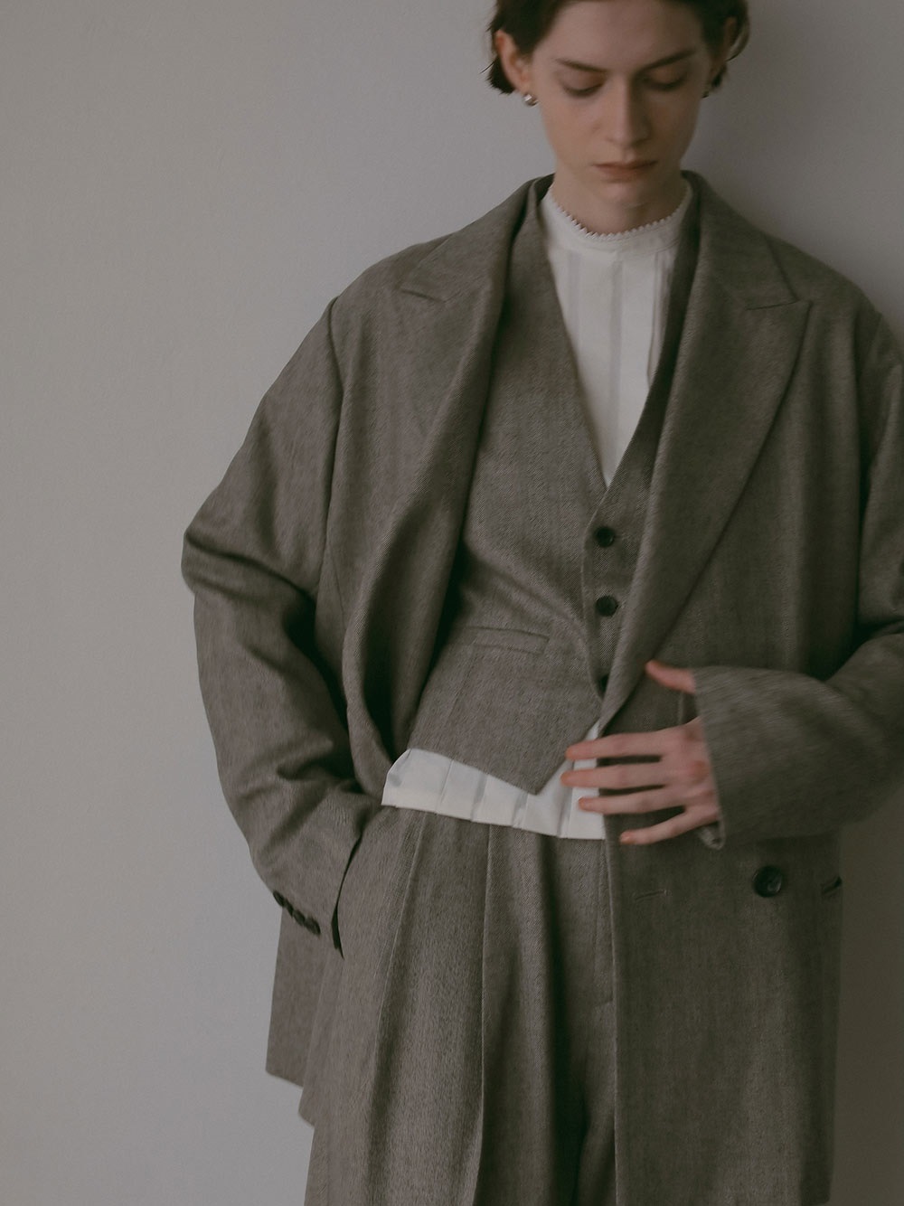 サキソニーダブルブレストジャケット | Jacket | HER. Online Store