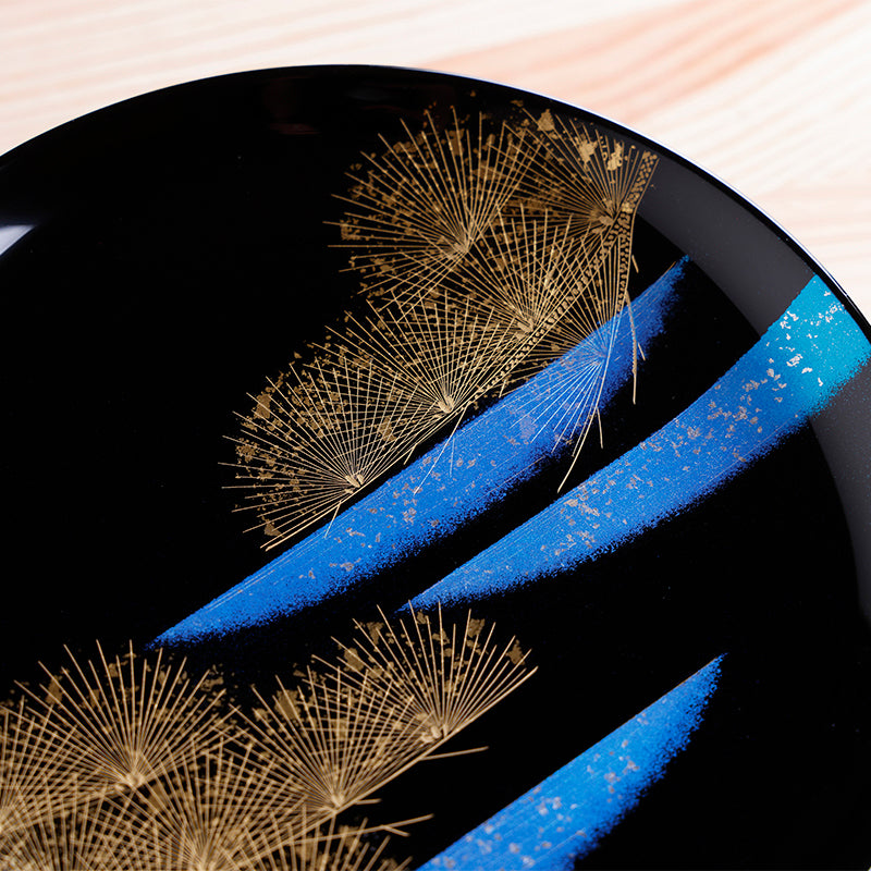 飾盛皿 青に松沈金〈大藤漆器店〉 – ハーベスト