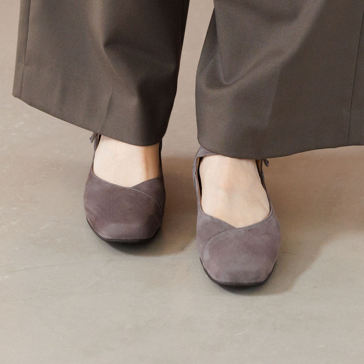 25AW新色】【快適ウォークパンプス】3.5㎝ヒールストラップパンプス/605001