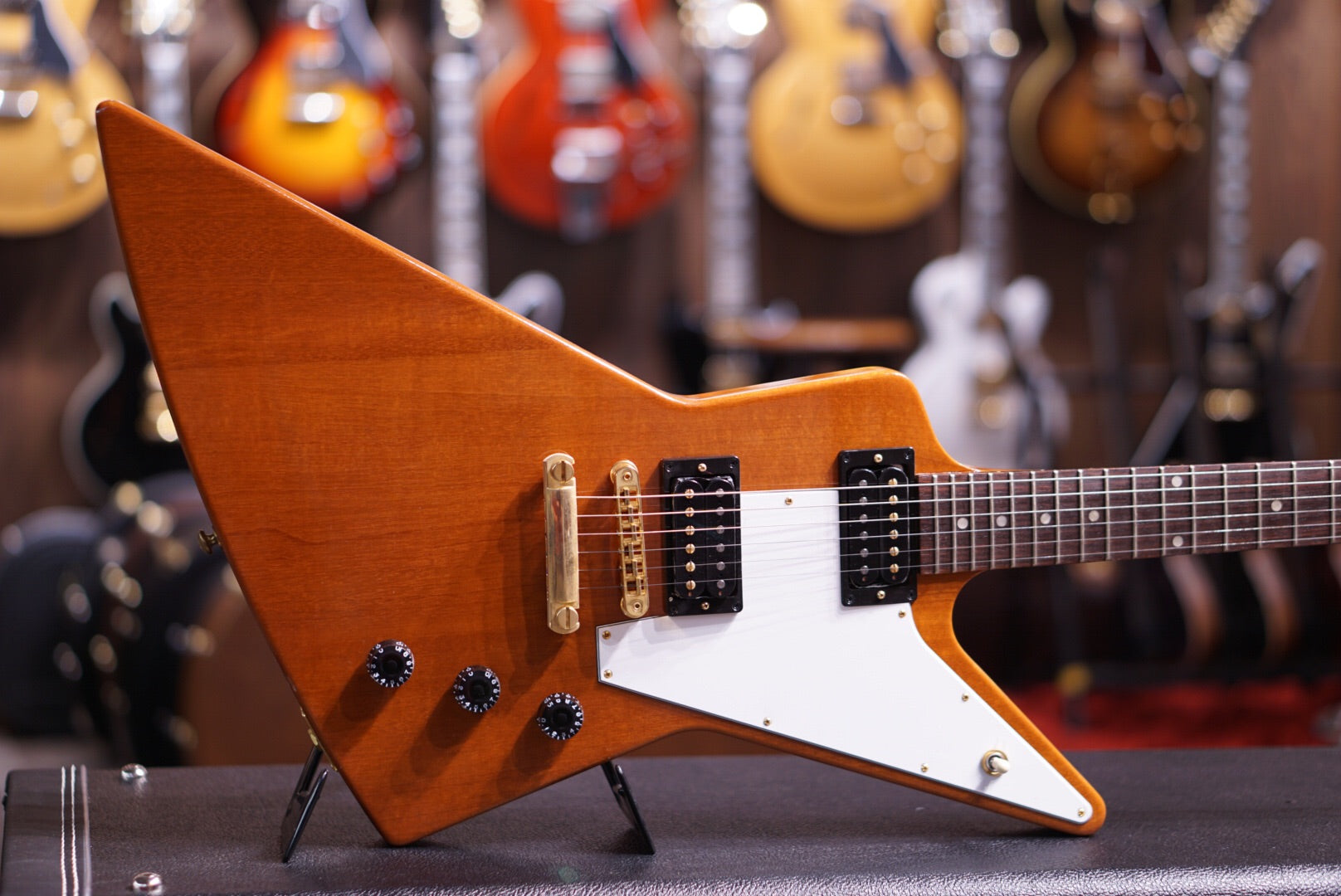 Gibson Explorer