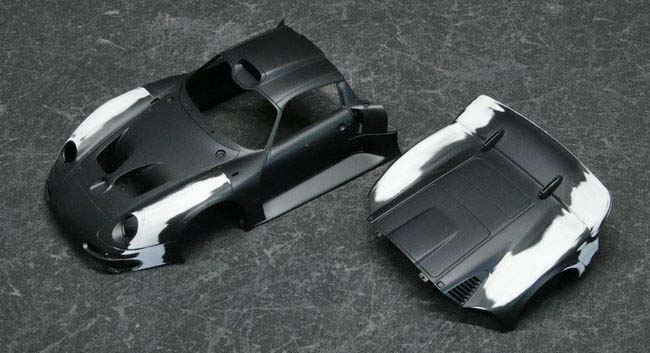 1/24「ポルシェ911 GT1」その2 ボディ塗装 – 艦船模型製作代行モデル