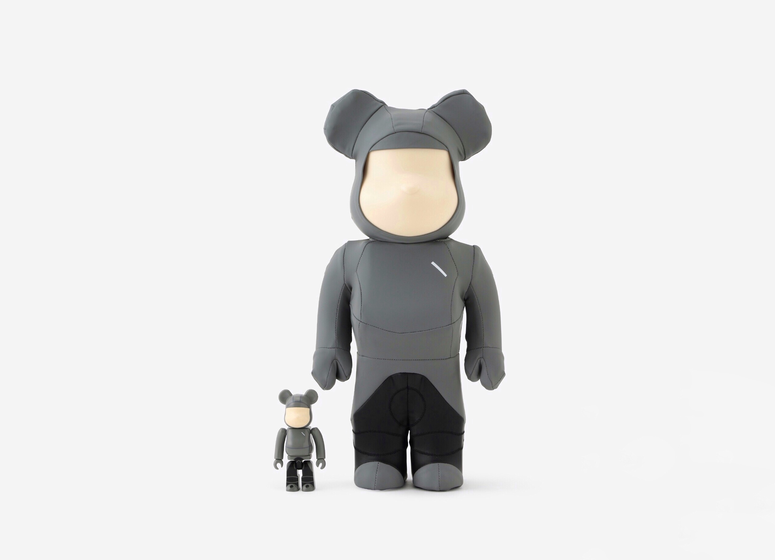 UNDEFEATEDがMEDICOMとのコラボレーションフィギュアを発売