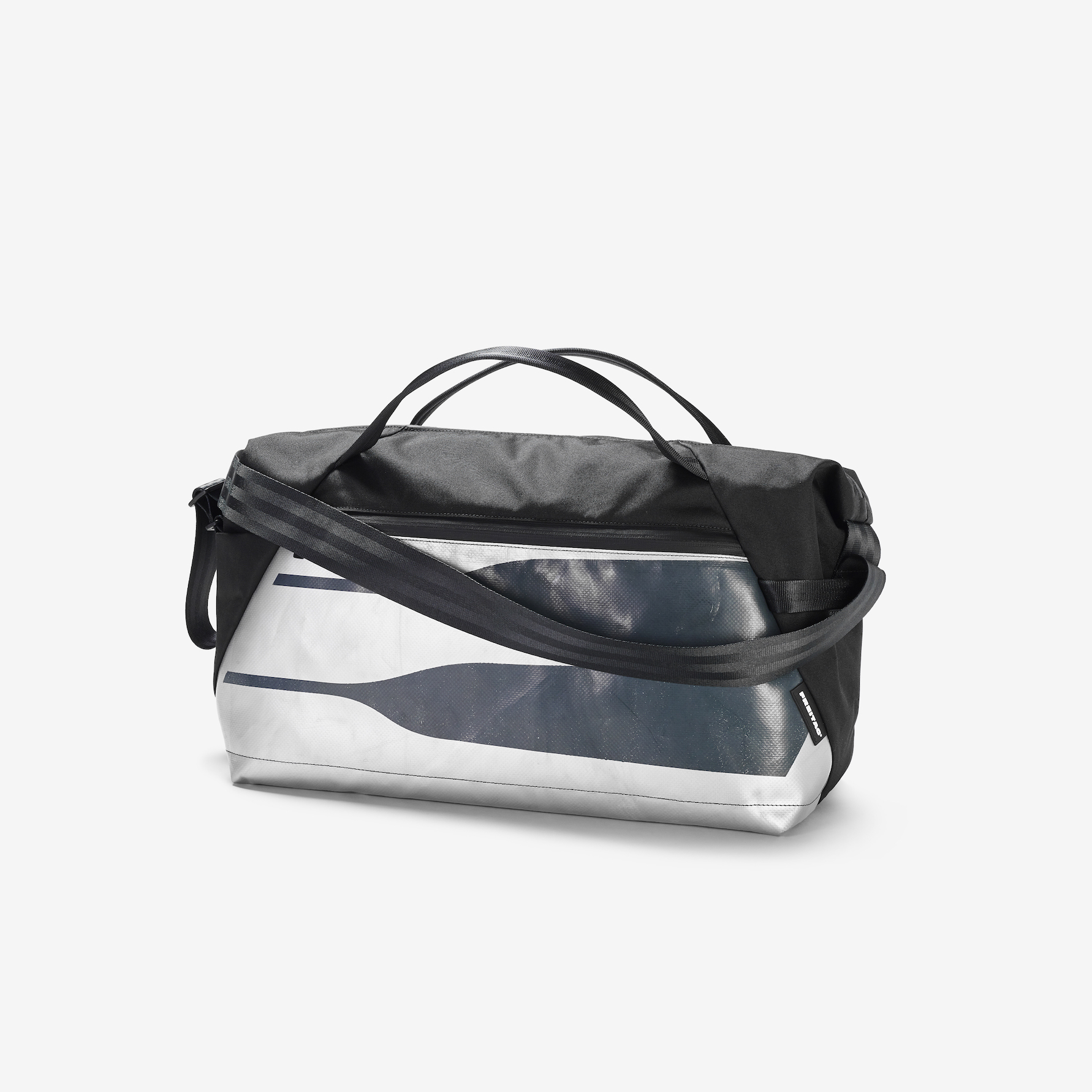 FREITAGからペットボトル再利用・新スポーツバッグ発売 | HIGHSNOBIETY