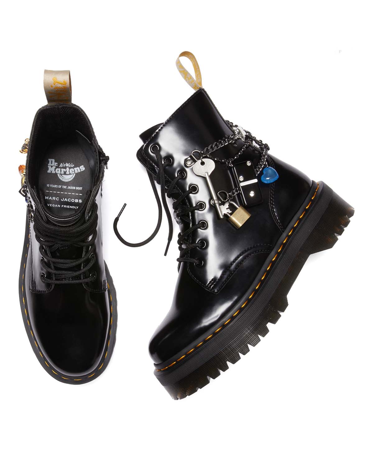 Dr. Martens × MARC JACOBS、コラボレーションデザインのブーツ登場