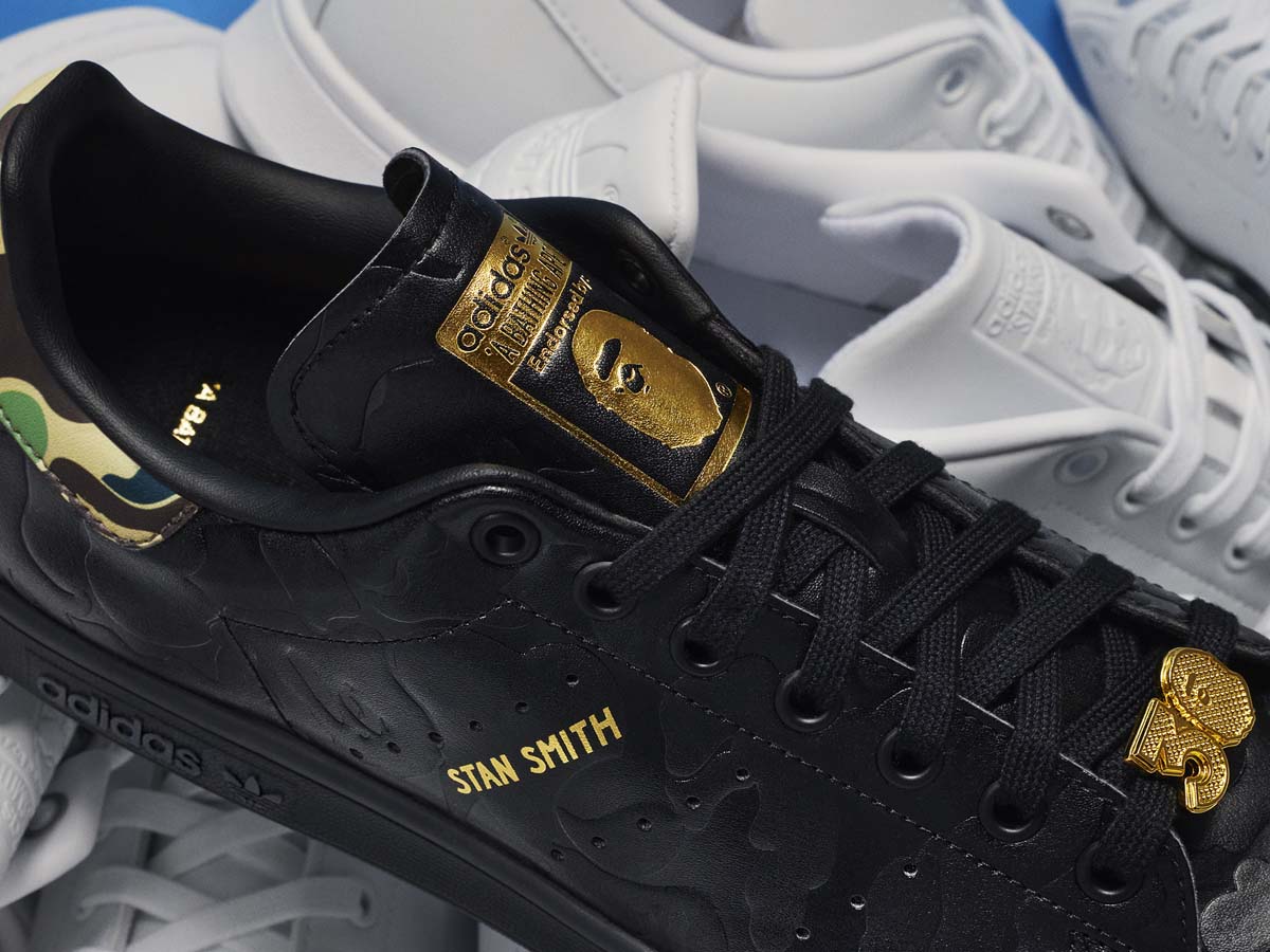 A BATHING APE® × adidas Originalsの「スタンスミス」発売