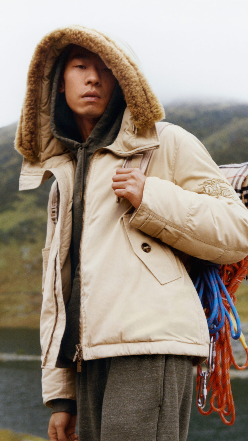 バーバリーのCCOに就任したリカルド・ティッシが、“B Classic”と題した