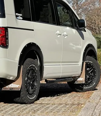 後期型マッドガード デリカ D:5 ﾊﾟｰﾂ 販売 | 輝オートKADDIS