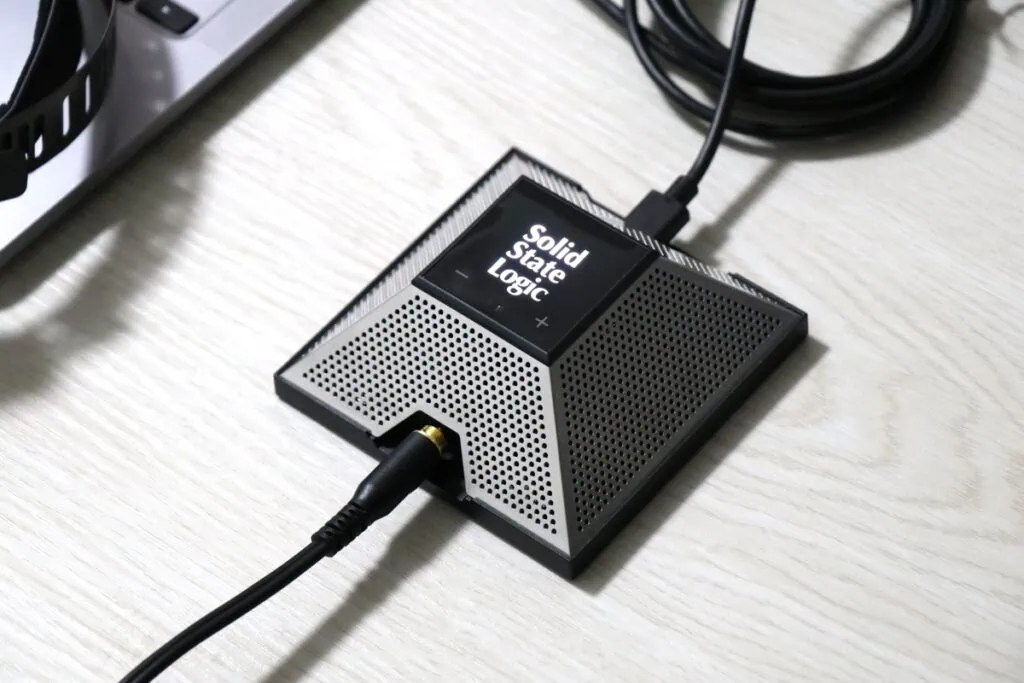 Solid State Logic SSL Connexをレビュー。カメラに映りこまない位置で