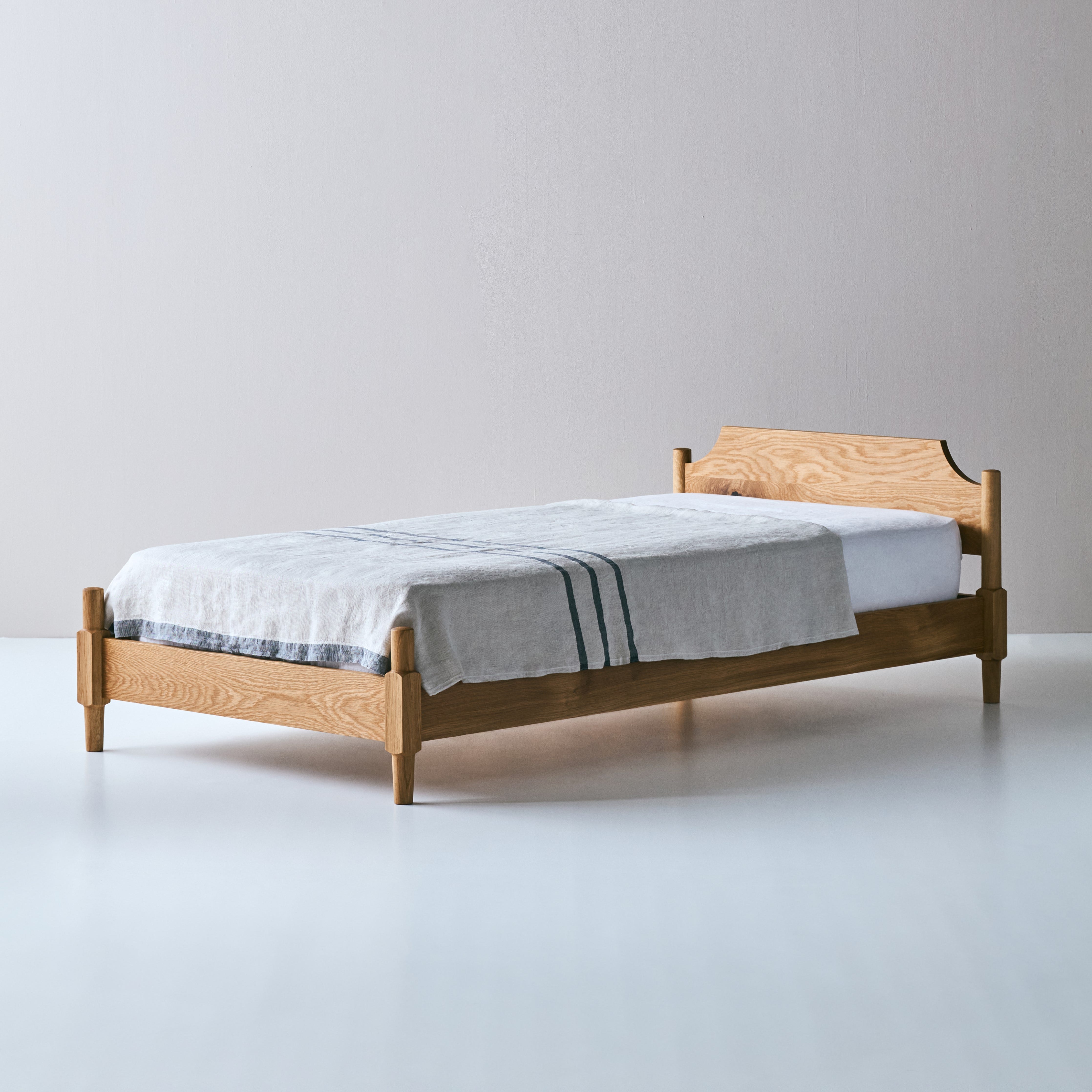 ザ・コンランショップ、新作オリジナル家具シリーズ「アン シェーカー