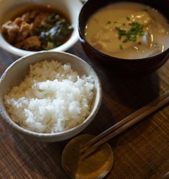 連載「出張くど」2。坂野友紀さんのカトラリーと器。 | 蒜山耕藝