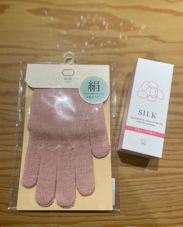 絹屋『潤うシルクのハンド&ボディクリーム』 | ショップブログ | 日吉