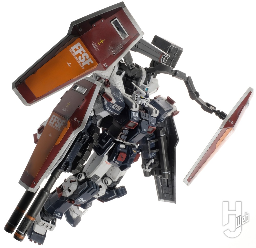 サンダーボルト版「フルアーマー・ガンダム Ver.Ka 」を戦うモビル