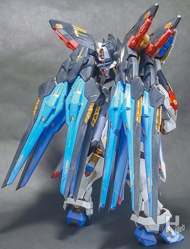 重厚感あふれる「MGEX ストライクフリーダムガンダム」を”マイスター