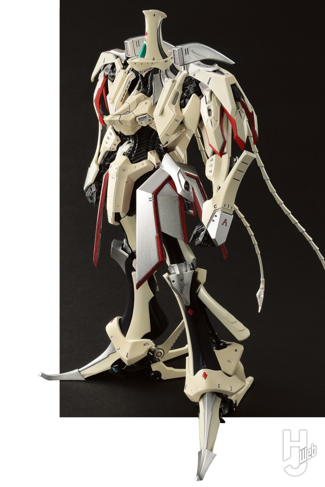 かかとの可動改造で「オージェ・アルスキュル」初登場シーンを再現