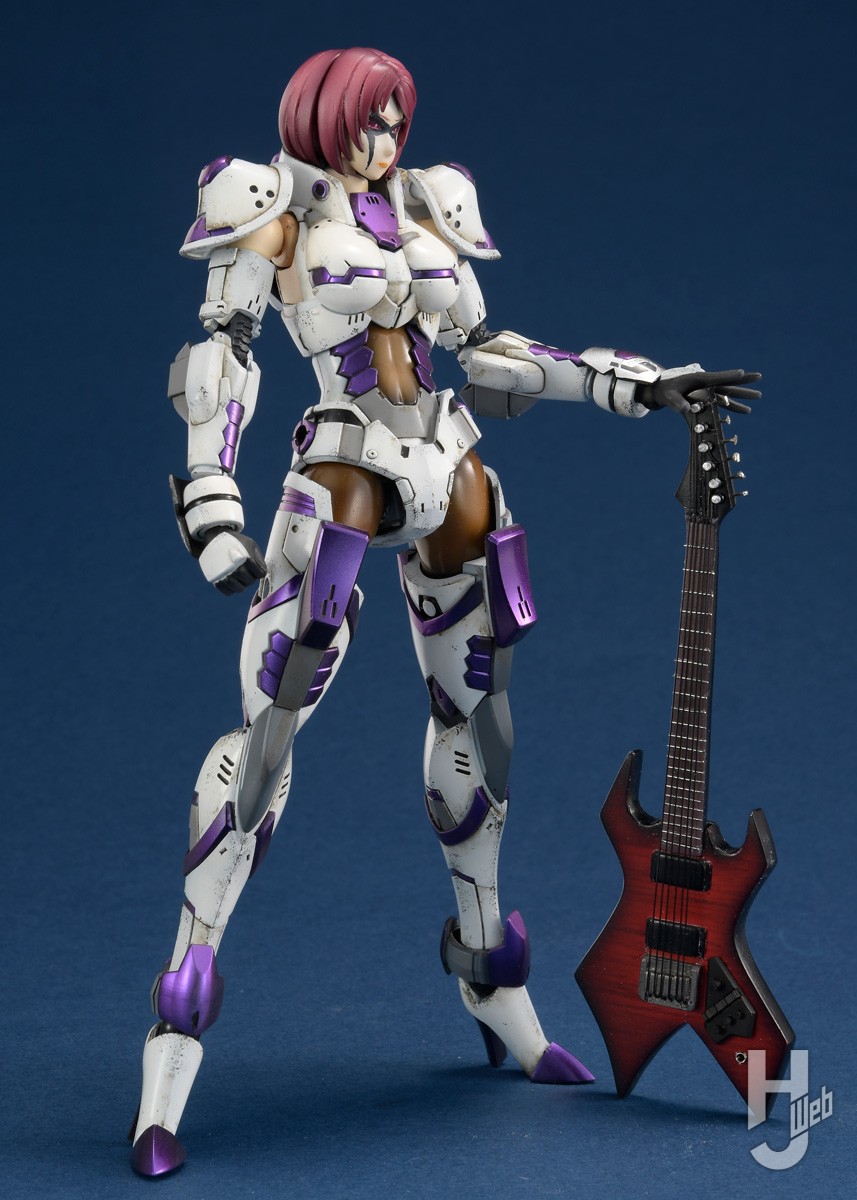 世界観を膨らませた“幻獣遣いのストラトハウンド”をコジマ大隊長が製作