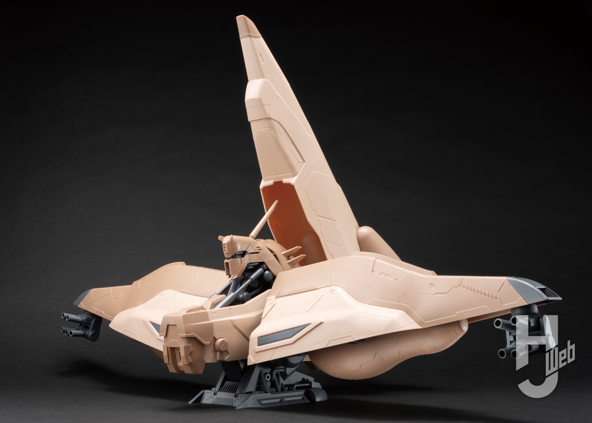 マシンビルド「α・アジール」のテストショットをお届け。大迫力の巨体