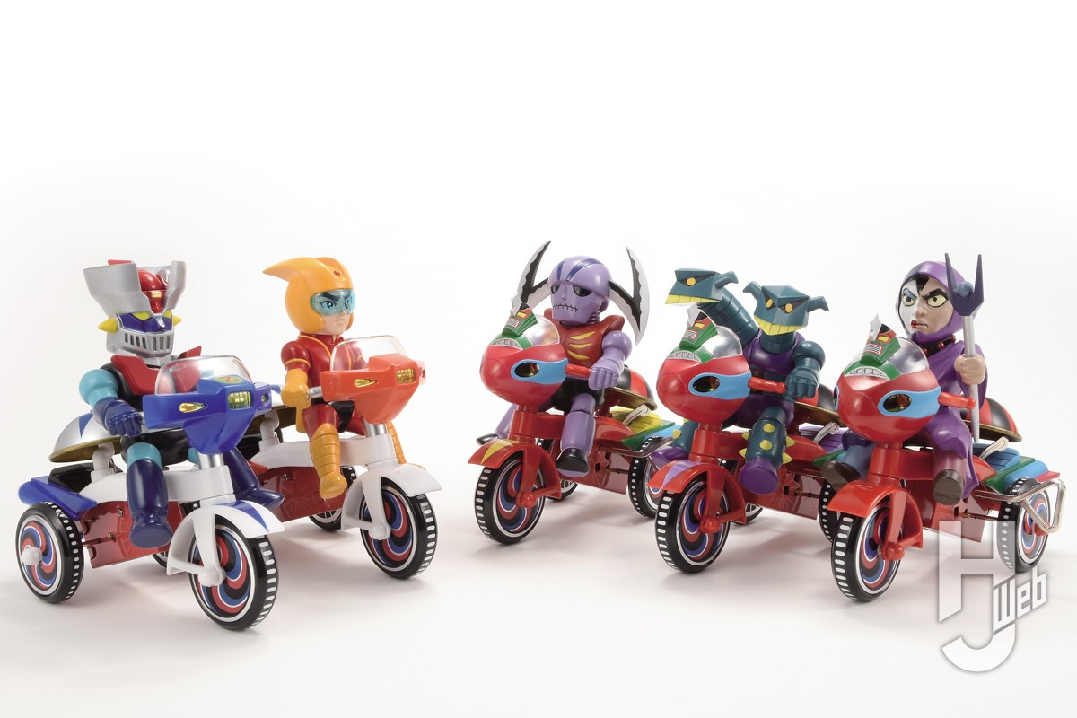 あしゅら男爵」「ダブラスM2」「ガラダK7」が“ゼンマイ式三輪車”に搭乗