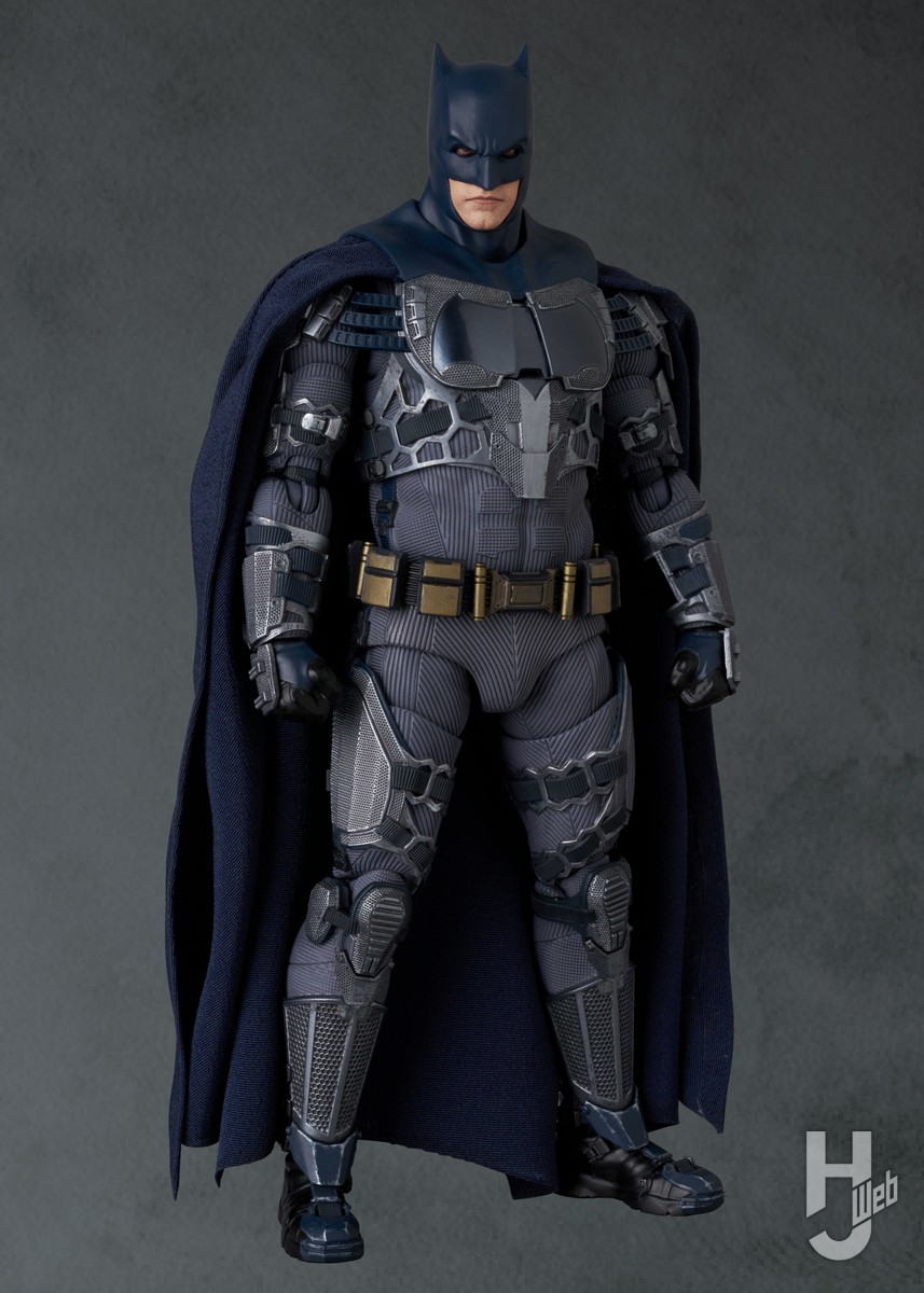 ザ・フラッシュ』バットマンがMAFEXで発売決定！ ワイヤー内蔵の布製