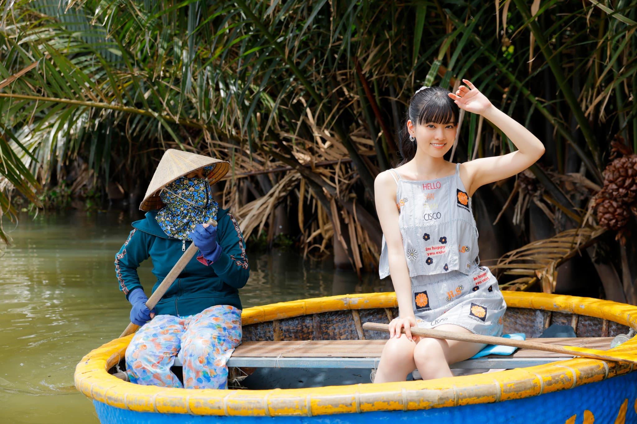 青い水着が初々しい！声優・大西亜玖璃、3年ぶりの写真集『LONG