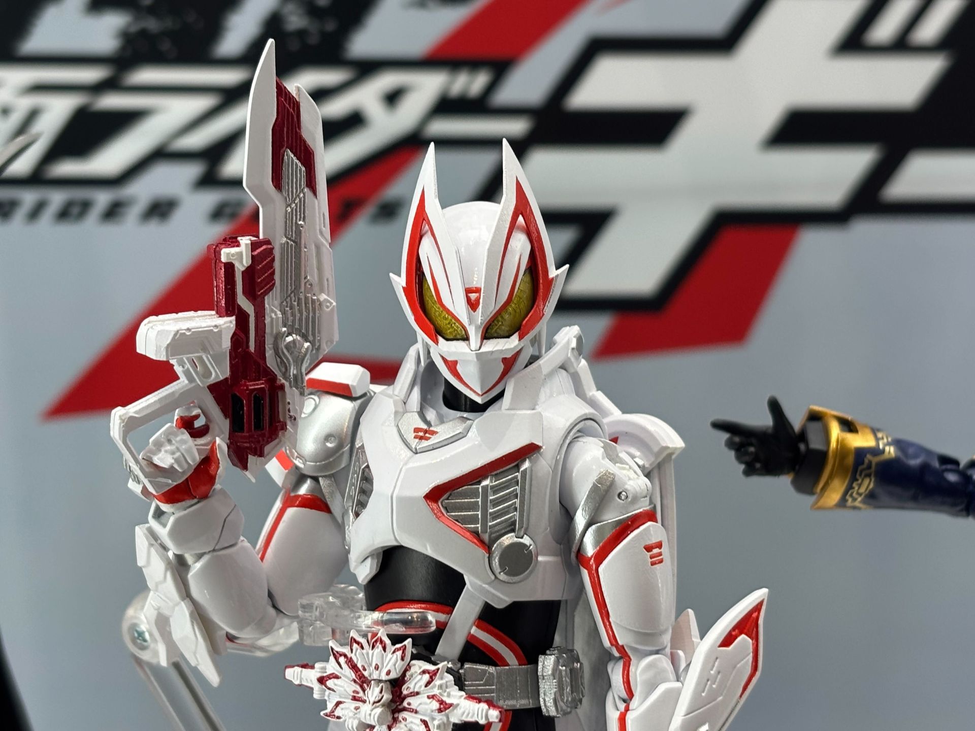 仮面ライダーギーツ」より可動フィギュア「S.H.Figuarts 仮面