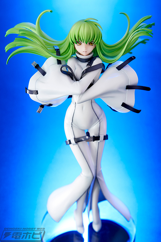 しなやかなボディラインが美しい！『コードギアス』C.C.が拘束着に身を