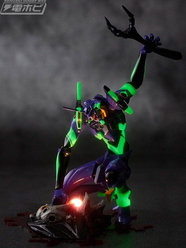 ヱヴァンゲリヲン新劇場版』リボルテック エヴァ第13号機、エヴァ初